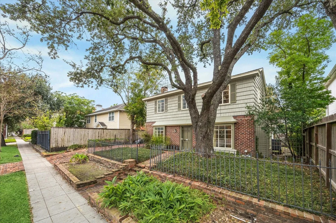 Photo of 914 S Shepherd Drive