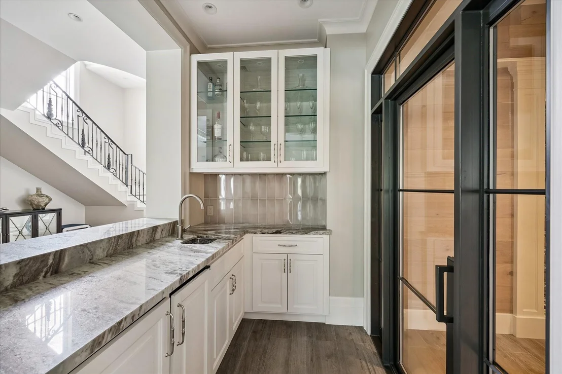 Photo of 2240 Del Monte Drive