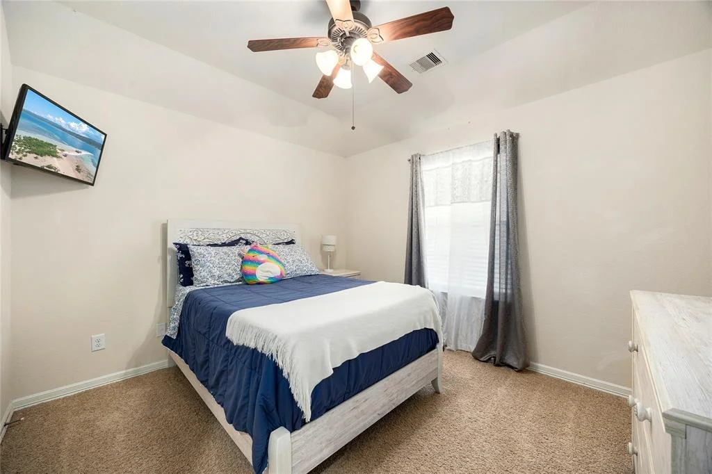Photo of 17422 Ebeys Landing Ln Lane
