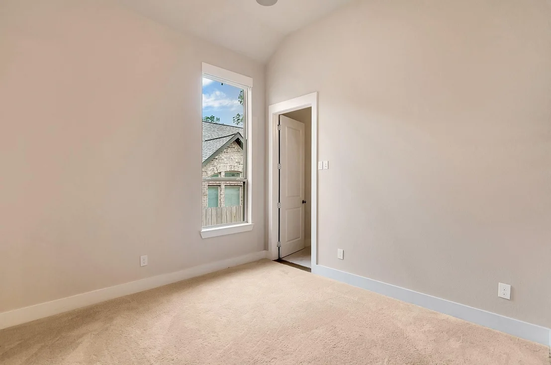 Photo of 279 Rivus Overlook
