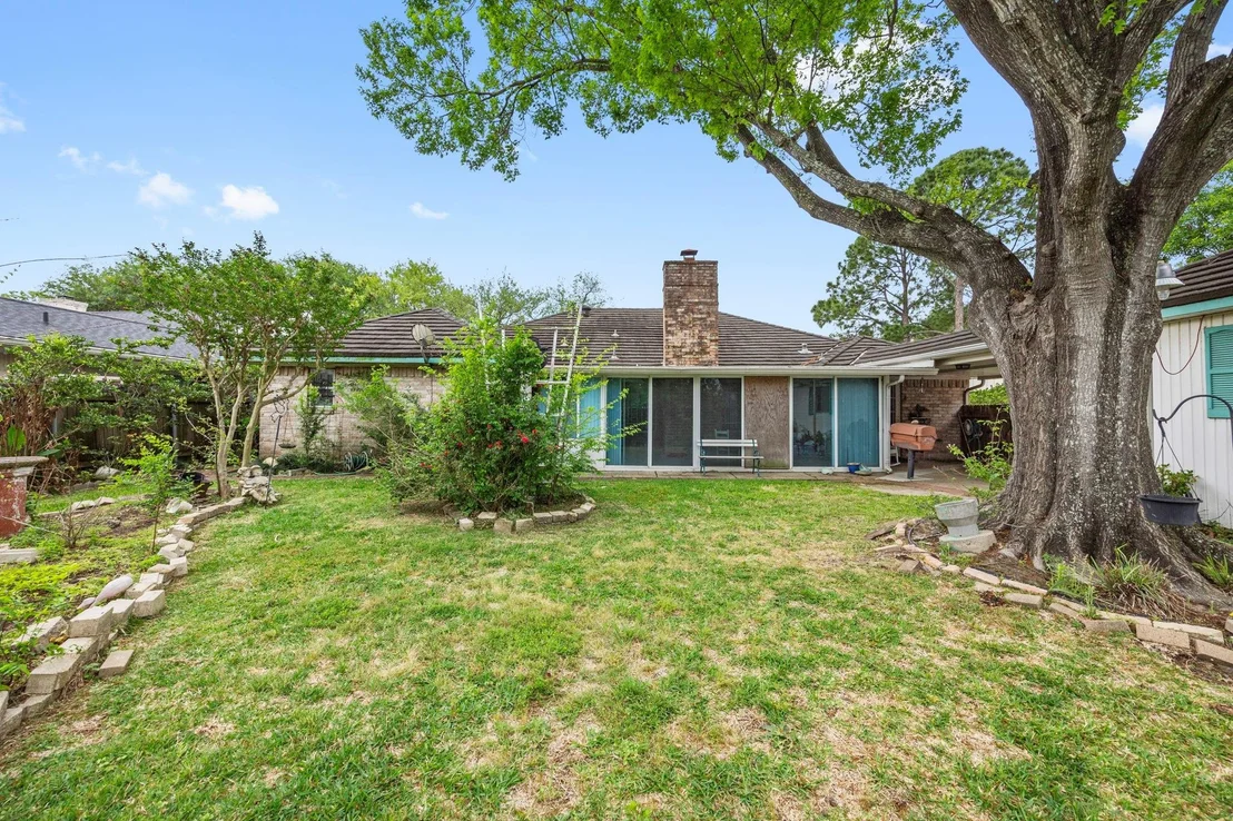 Photo of 10906 Chevy Chase Drive