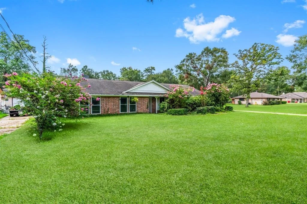 Photo of 16180 Pinewood Drive