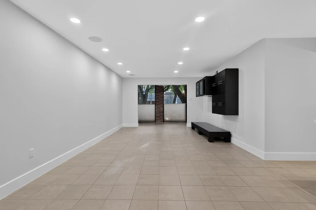Photo of Unit 63 at 7575 Katy Freeway