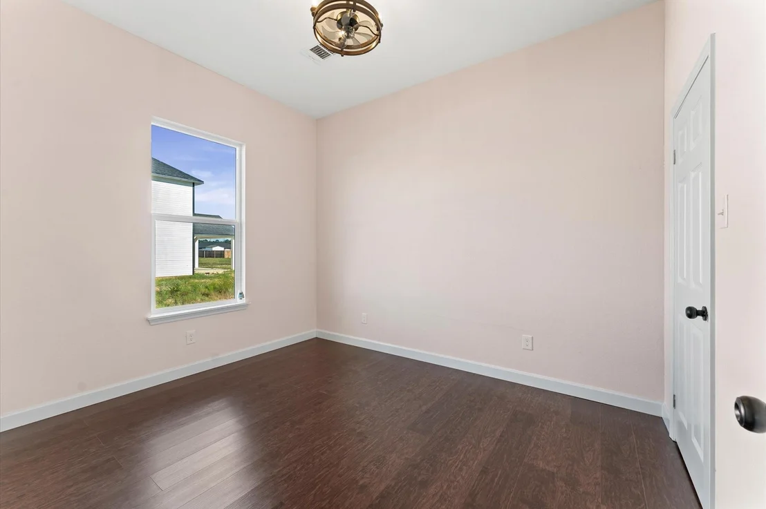 Photo of 1216 Peter Pine Street
