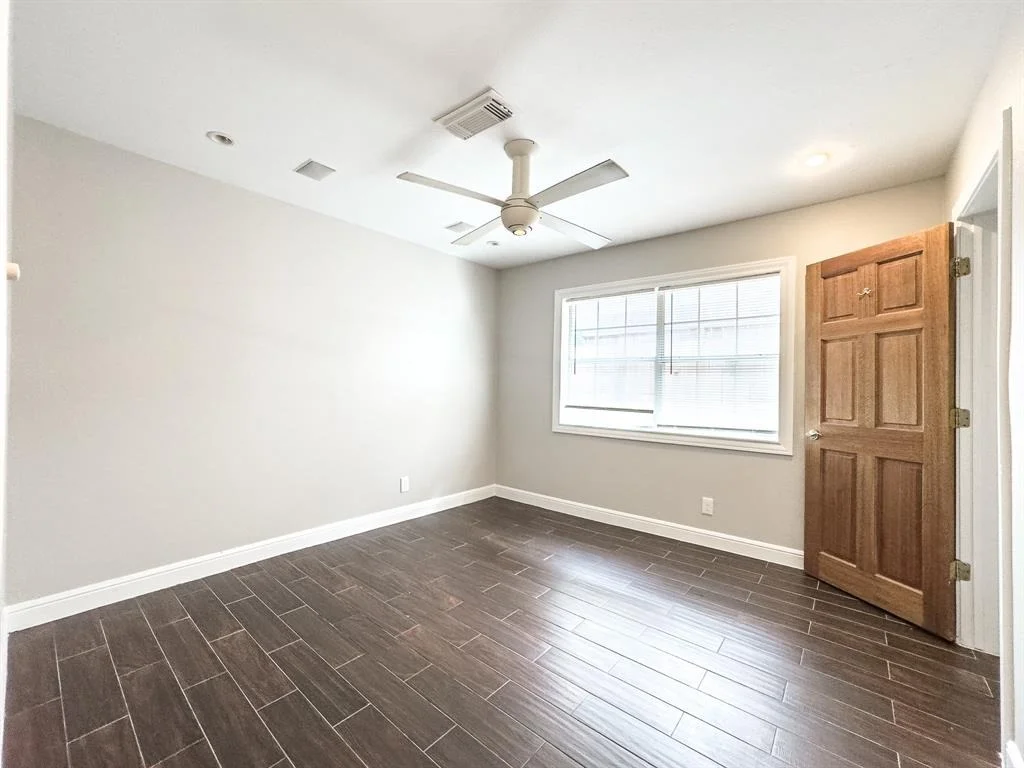 Photo of 4525 Maple Street