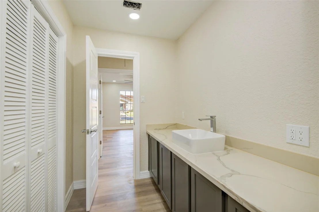 Photo of 3416 Walnut Drive