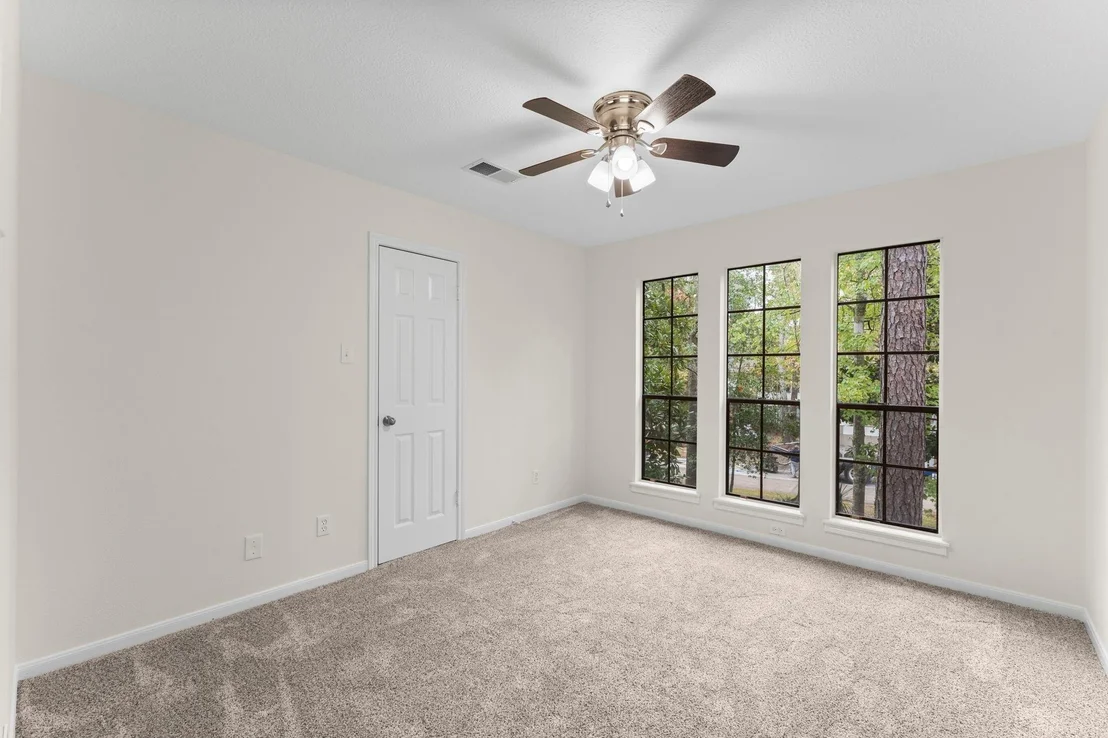 Photo of 6 Thornhedge Court