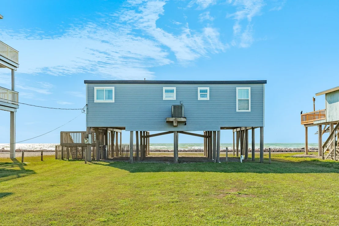 Photo of 722 Beach Drive