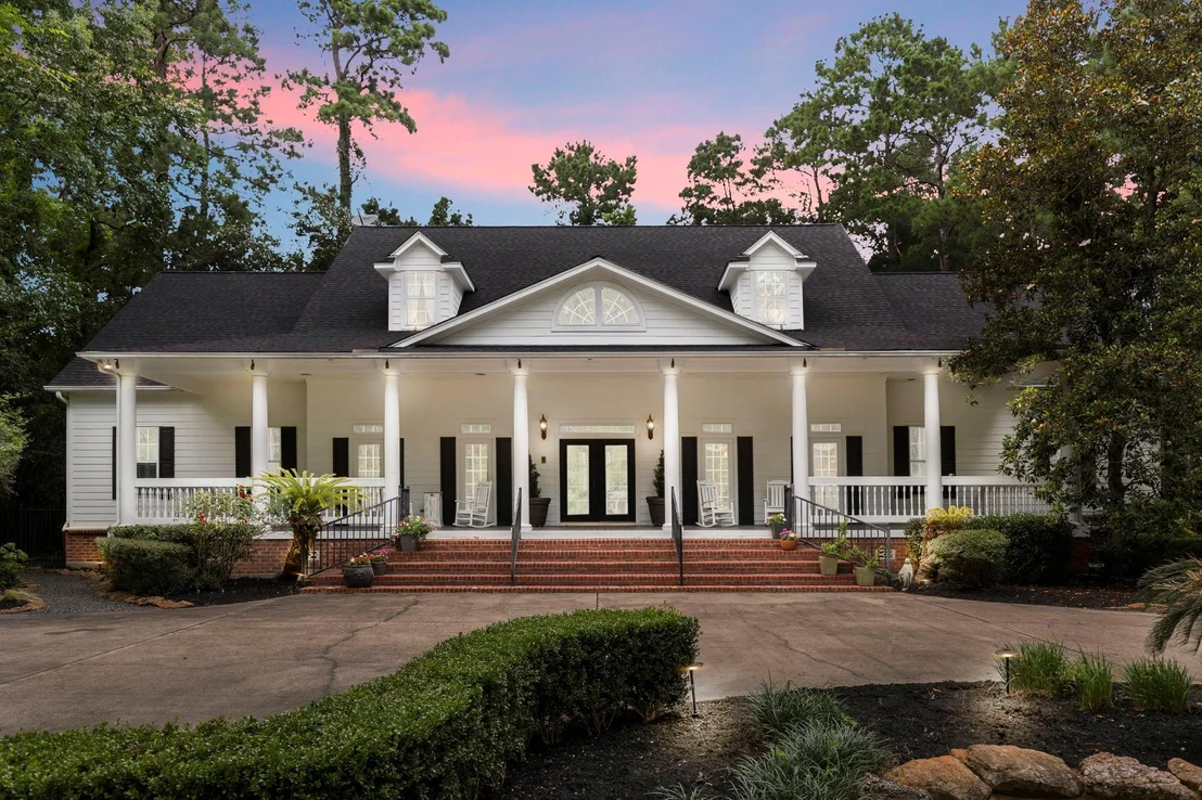 Photo of 10810 Lake Windcrest