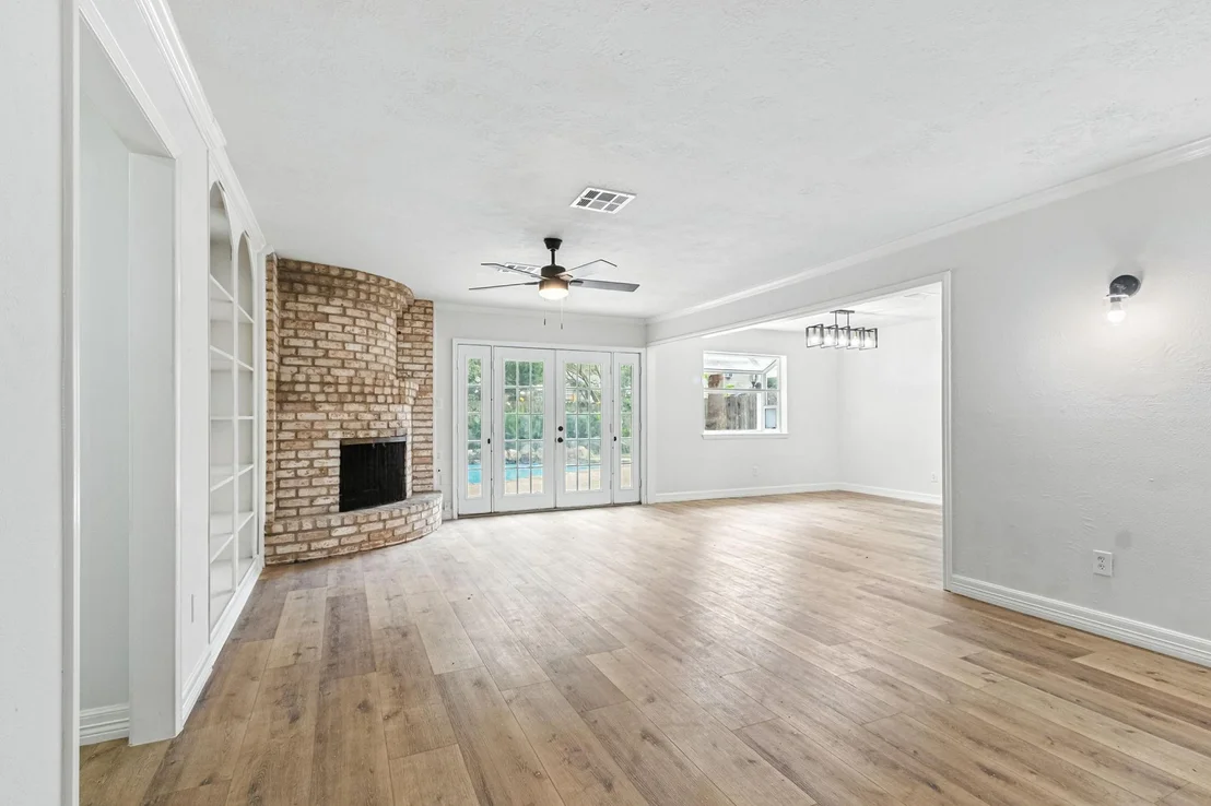 Photo of 606 Orangewood Drive