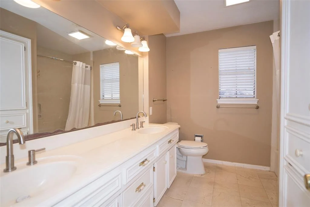 Photo of 16323 Laurelfield Drive