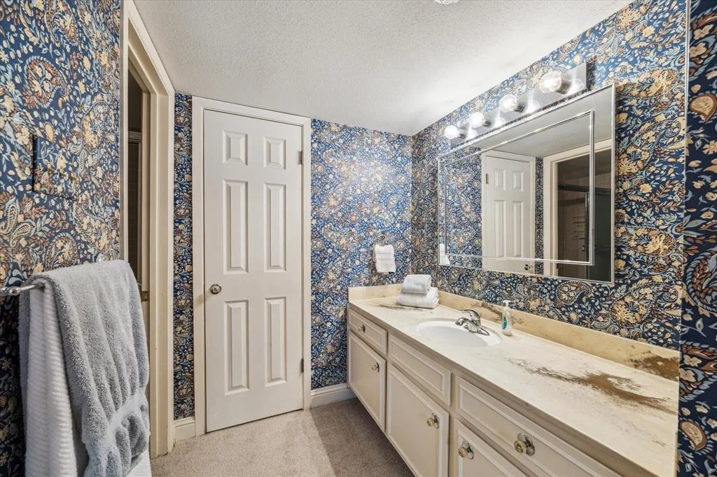 Photo of Unit 68 at 7555 Katy Freeway