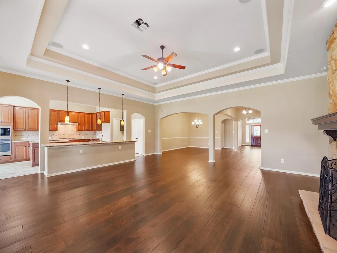 Photo of 22635 Pineleigh Court