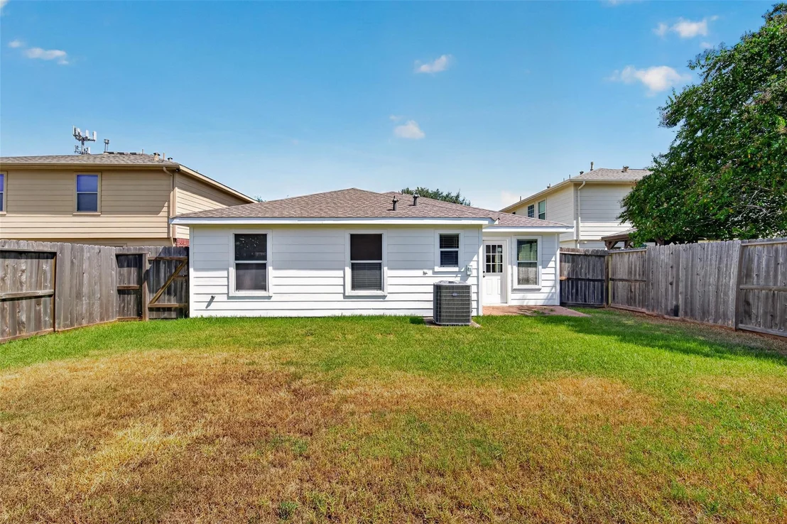 Photo of 21823 Haven Cove Lane