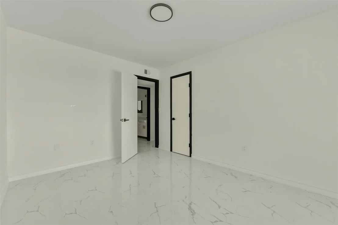 Photo of 1616 Redway Lane
