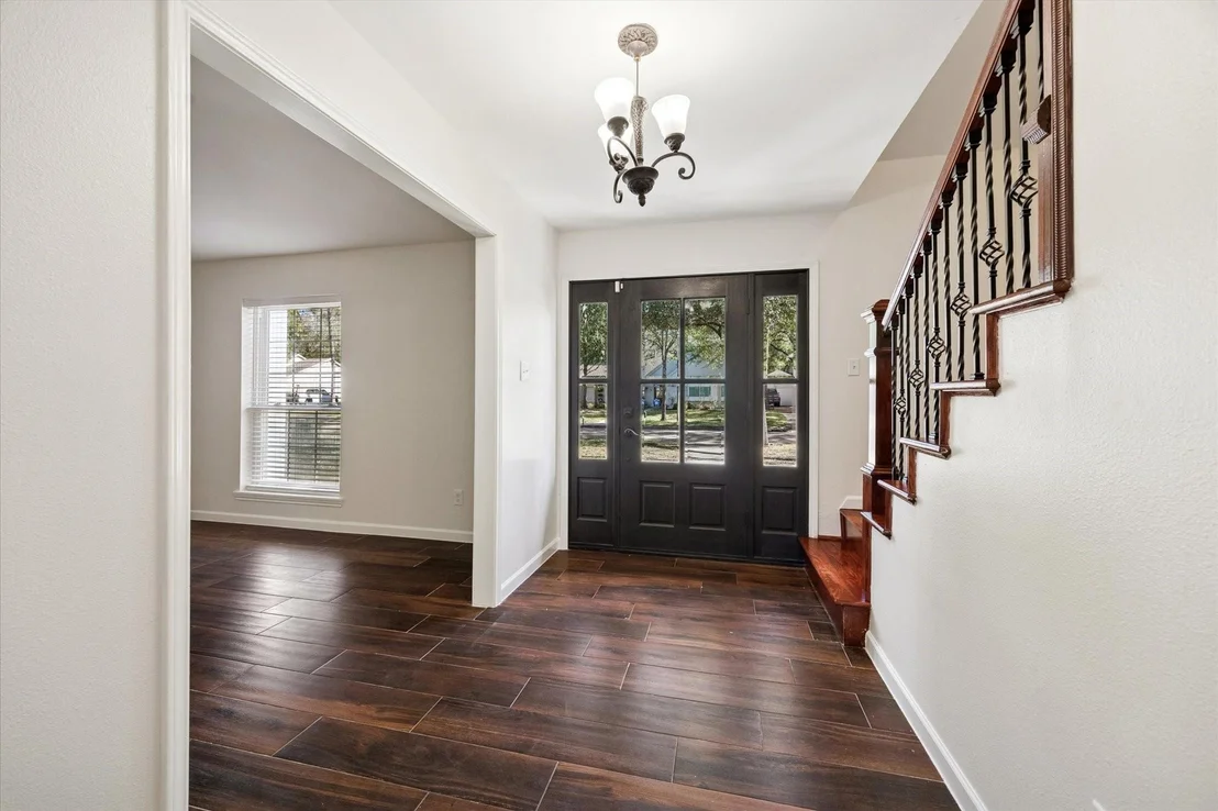 Photo of 727 Langwood Drive