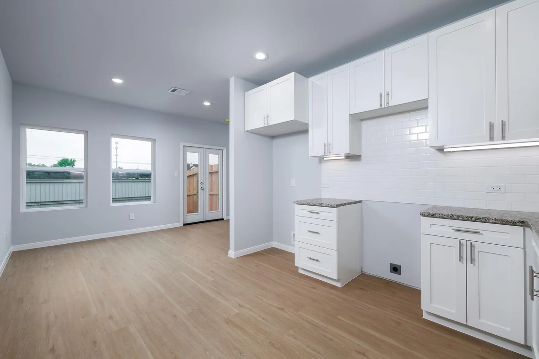 Photo of 18834 Elegance Avenue