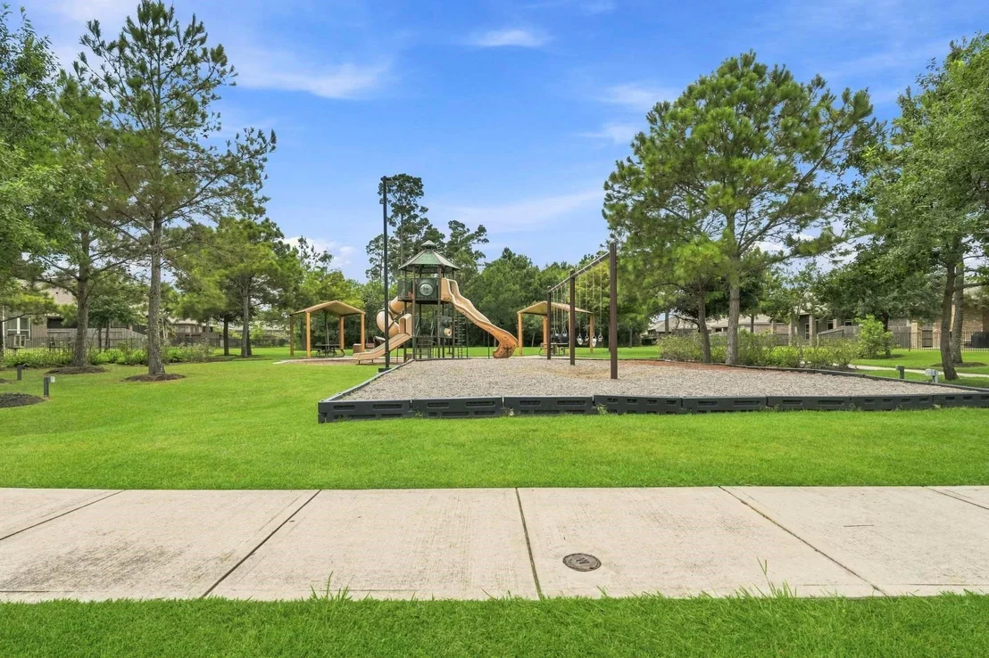 Photo of 6014 Rivergrove Bend Drive