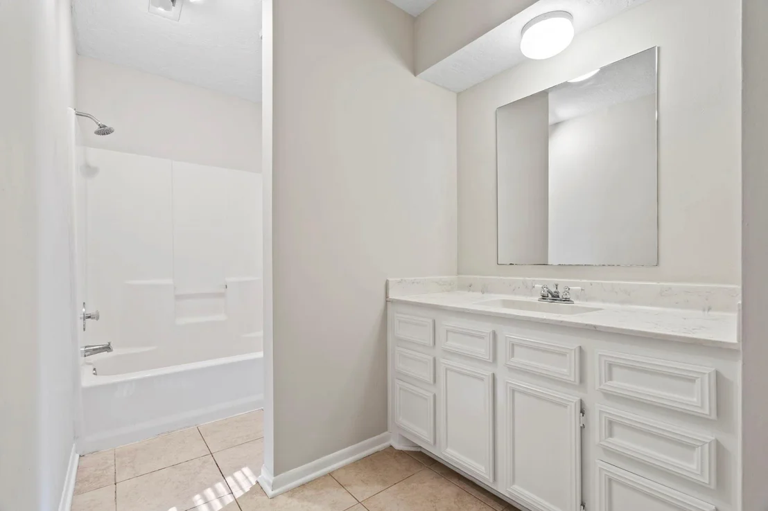 Photo of 15633 Corinthian Way