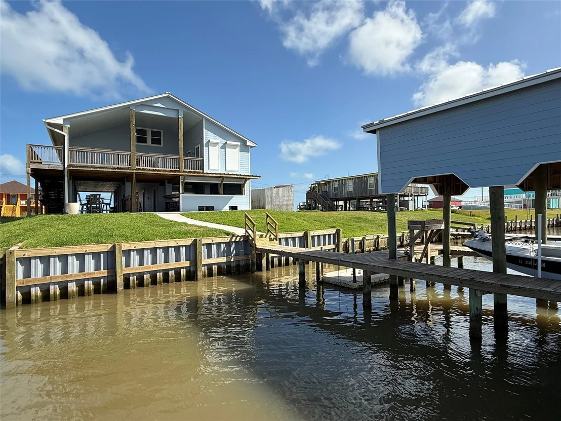 Photo of 525 County Road 230 Canal Drive
