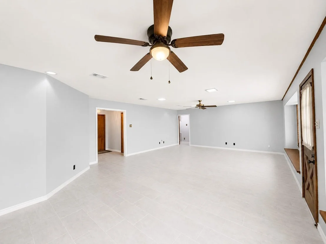 Photo of 708 Shady Lane