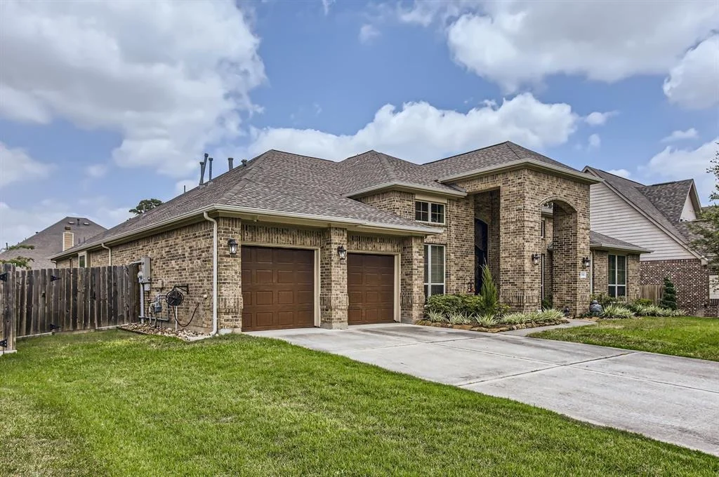 Photo of 2044 Doolan Drive