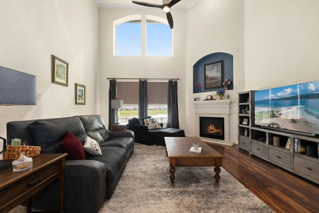 Photo of 2303 Crescent Water