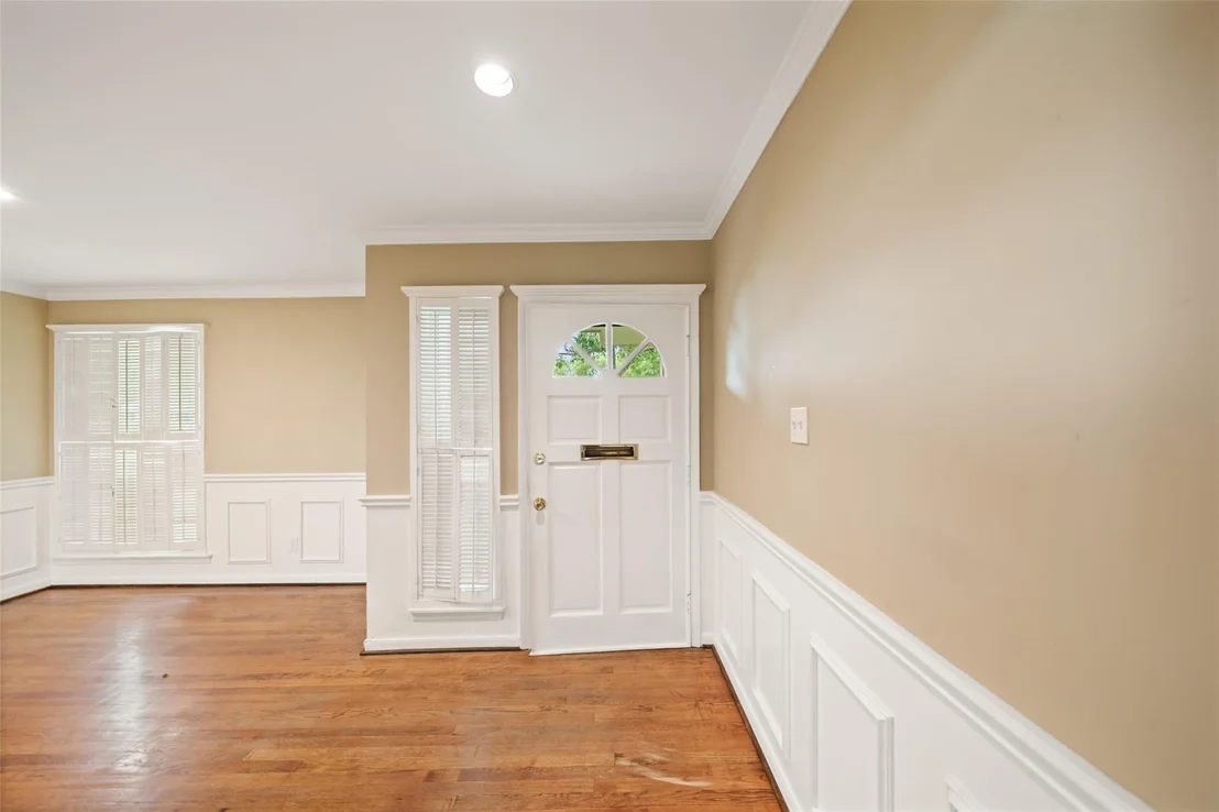 Photo of 6918 Pine Grove Drive