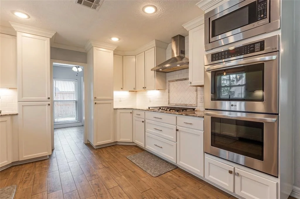 Photo of 1050 Royal Oak Drive