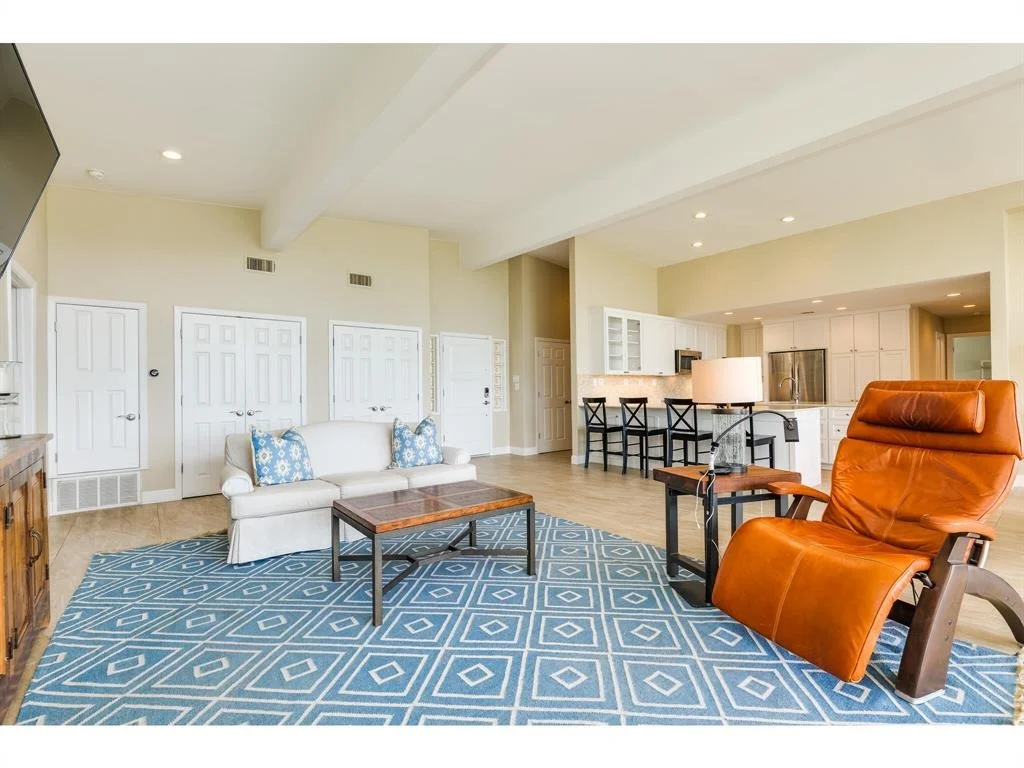 Photo of 723 Bermuda