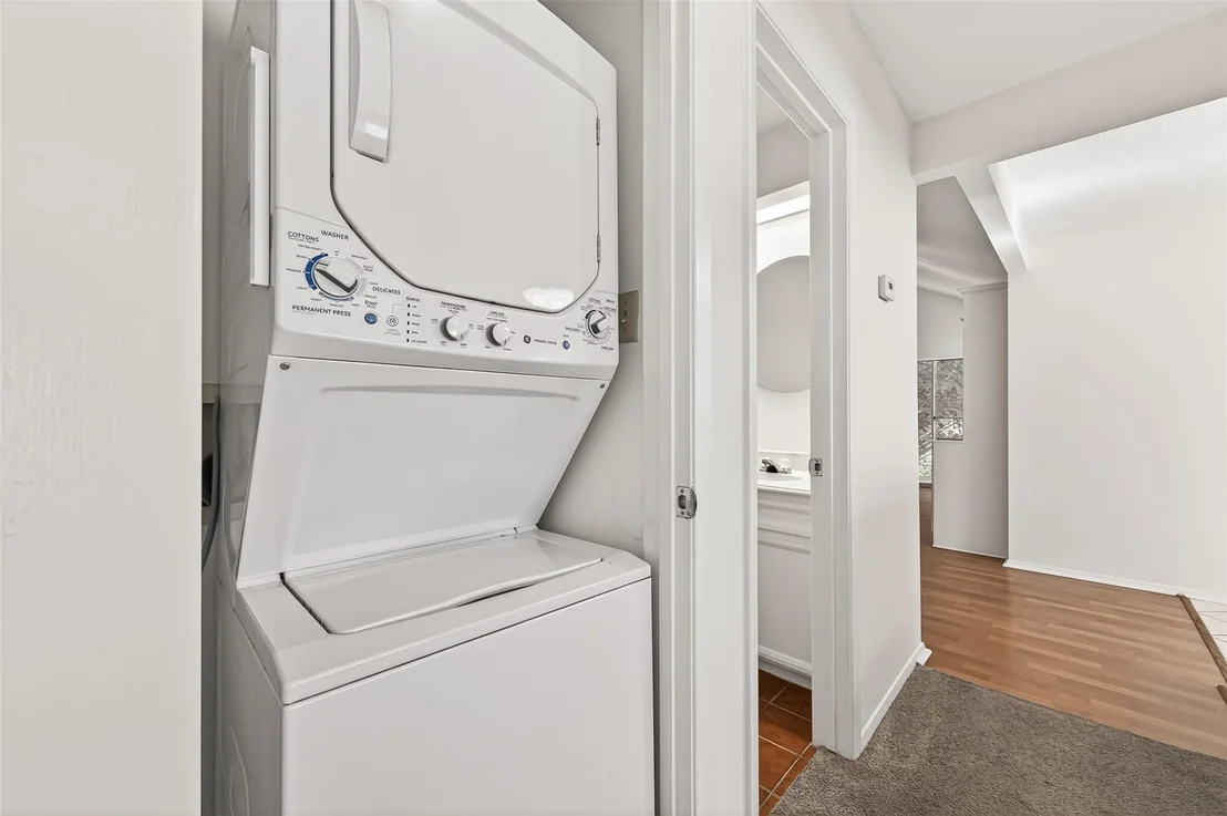 Photo of 3927 Heathersage Drive