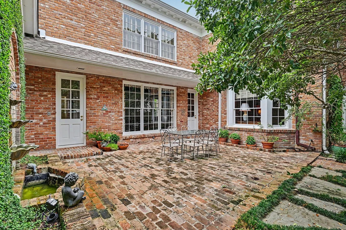 Photo of 6019 Stones Throw Road