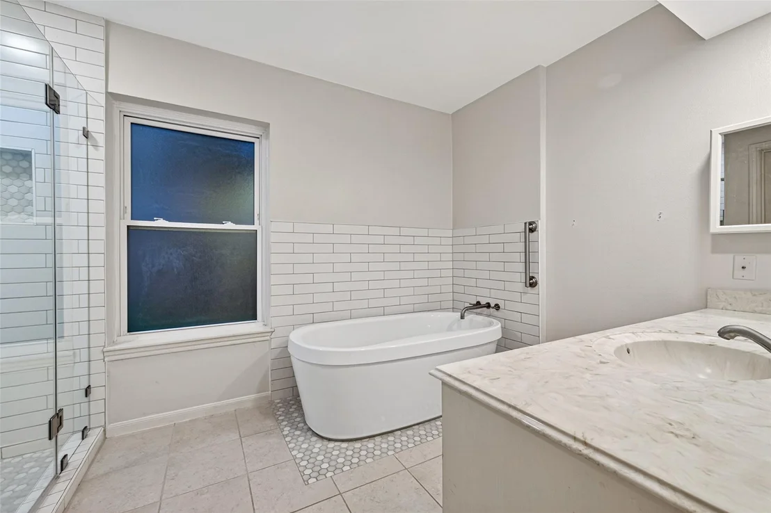Photo of 618 Longview Drive