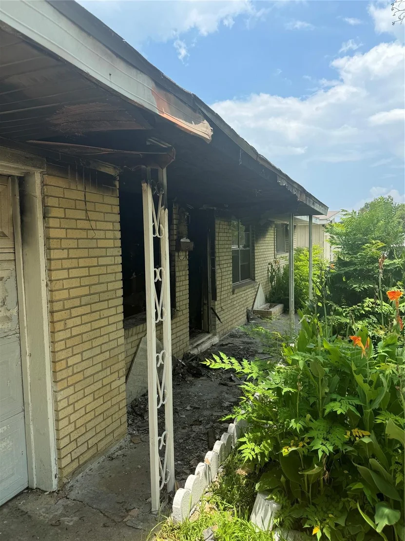 Photo of 4211 Tavenor Lane