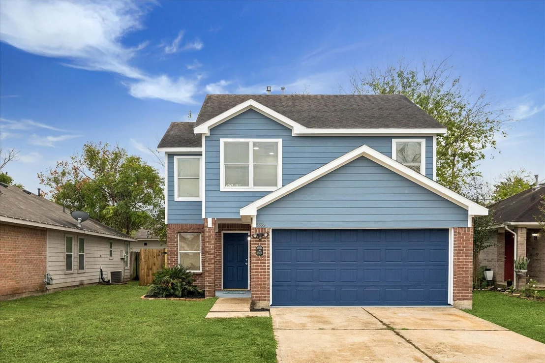 Photo of 5639 Tiger Lilly Way
