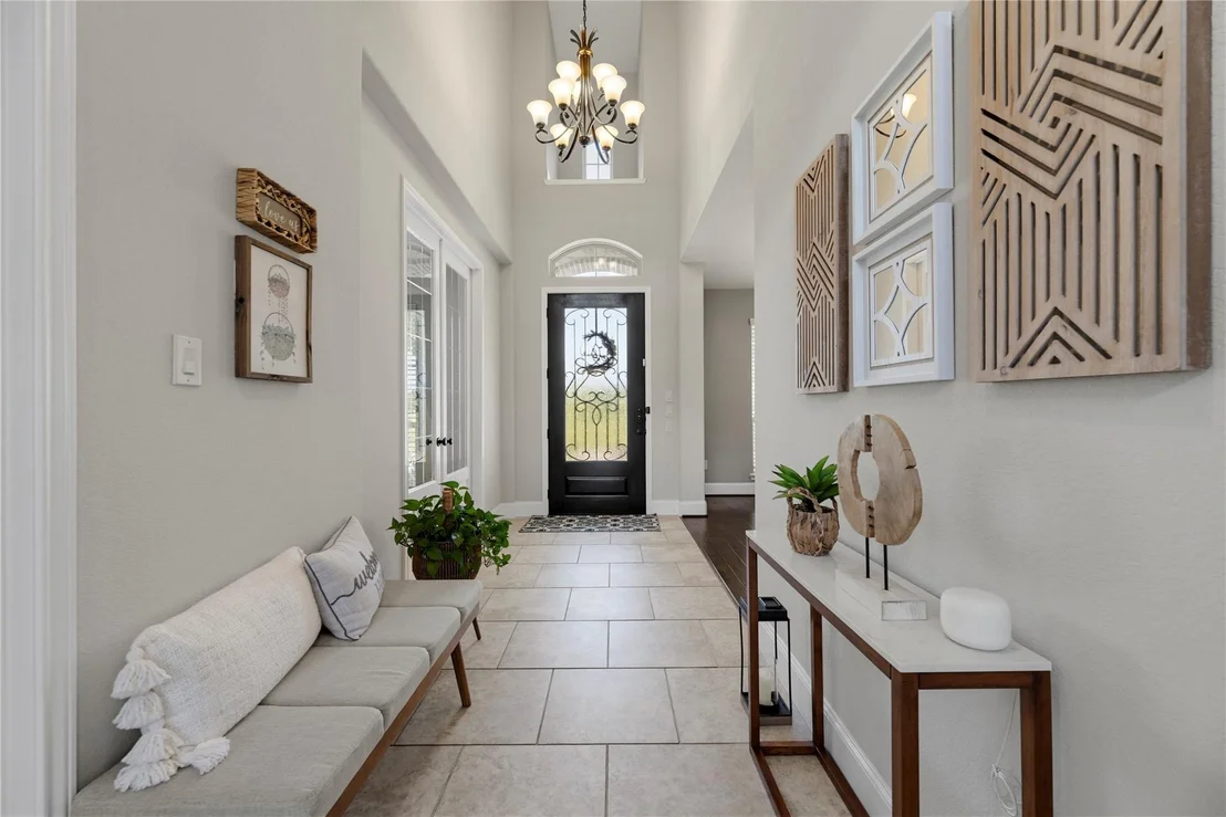 Photo of 18702 Town Bluff Drive