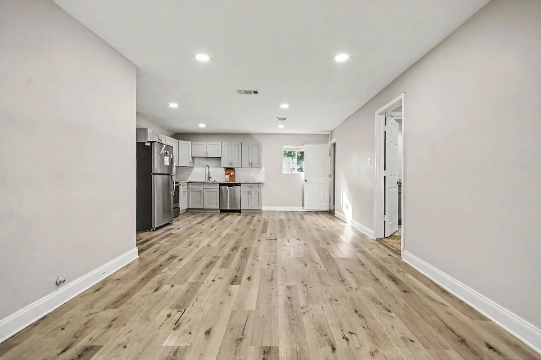 Photo of 7346 Okinawa Road