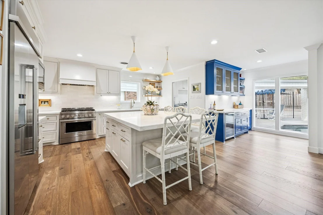 Photo of 7906 Meadowbriar Lane