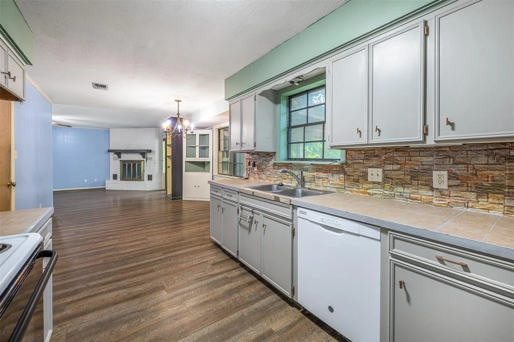 Photo of 1108 Hollis Drive
