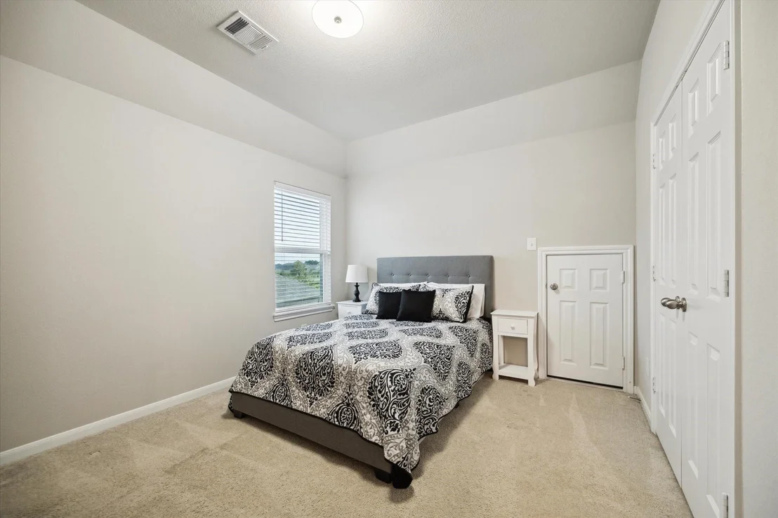 Photo of 17218 Roxburgh Lake Lane