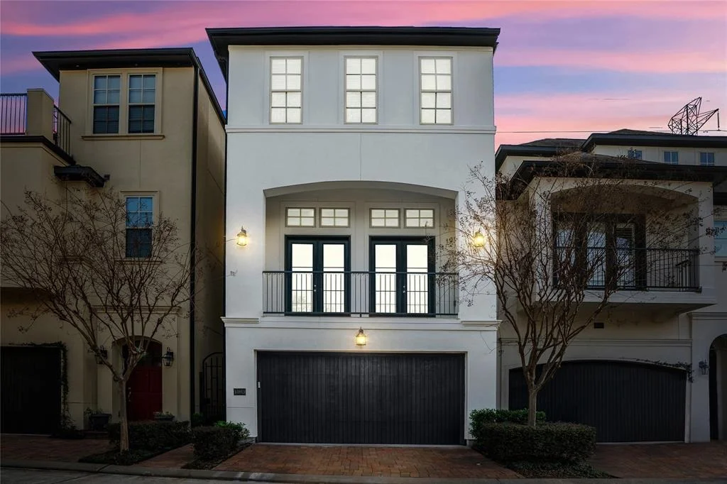 Photo of 10913 Upland Park