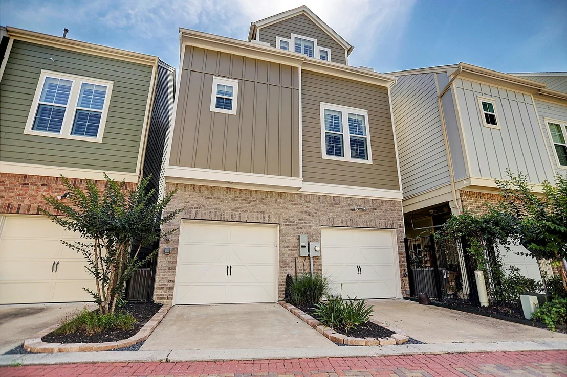 Photo of 31 E Breezy Way