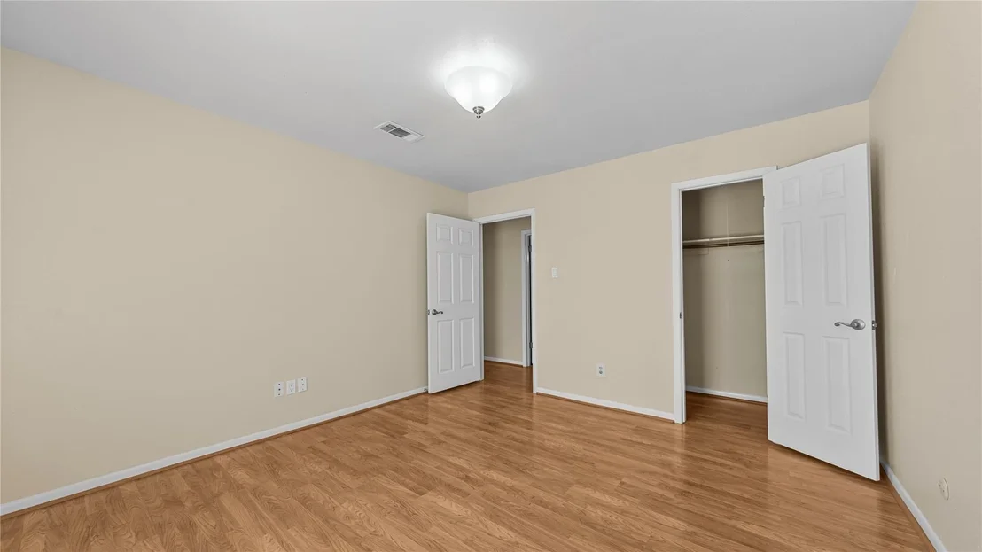 Photo of 1711 Woodhue Drive