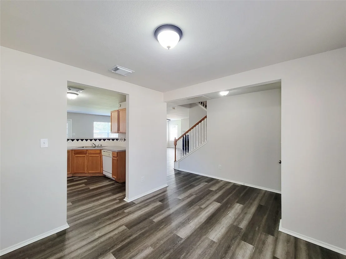 Photo of 5746 Roehampton Court