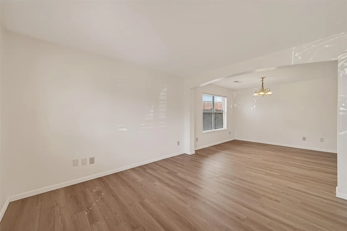 Photo of 15910 Clayton Bend Drive