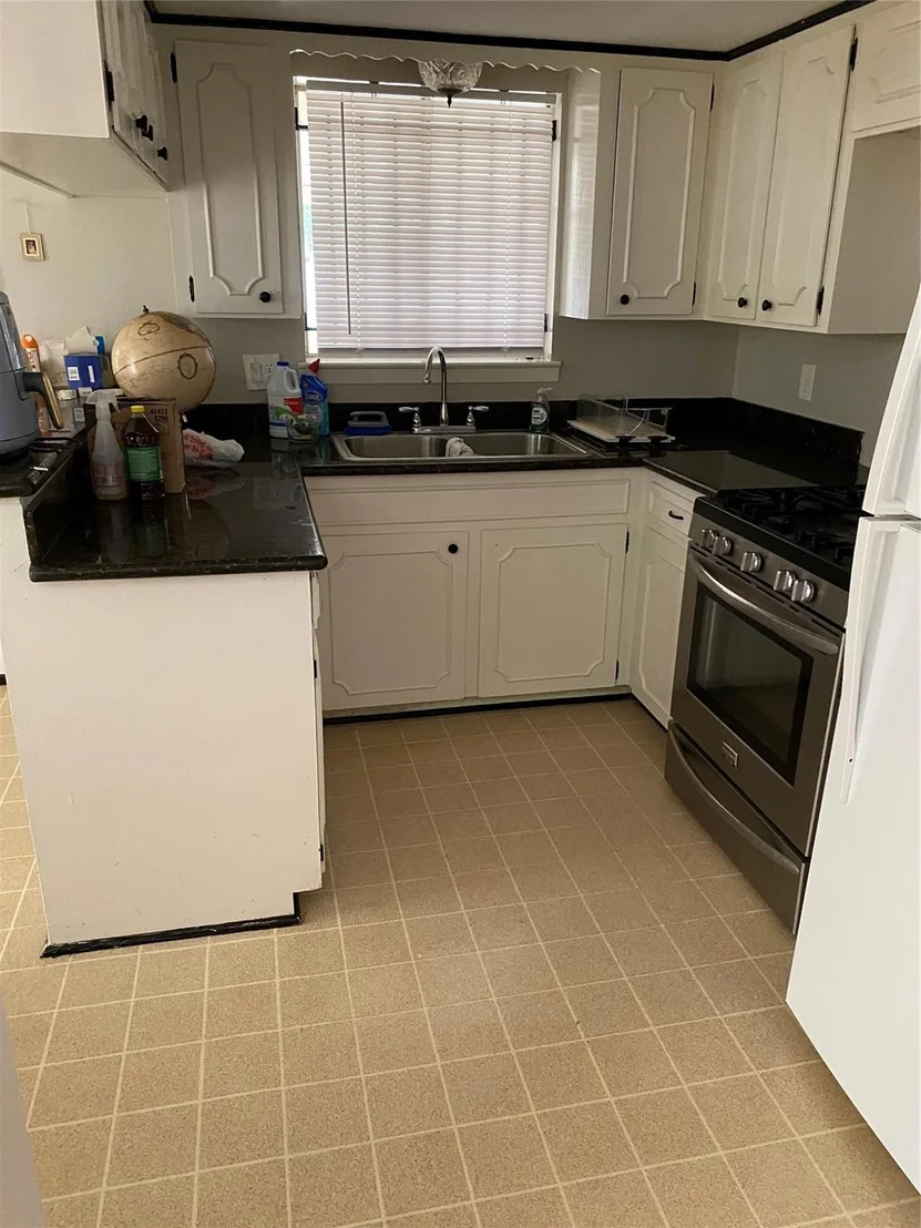 Photo of 206 W Mitchell Road