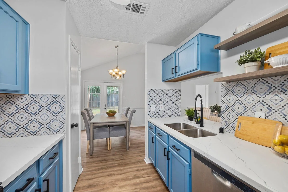 Photo of 2918 Walnut Springs Drive