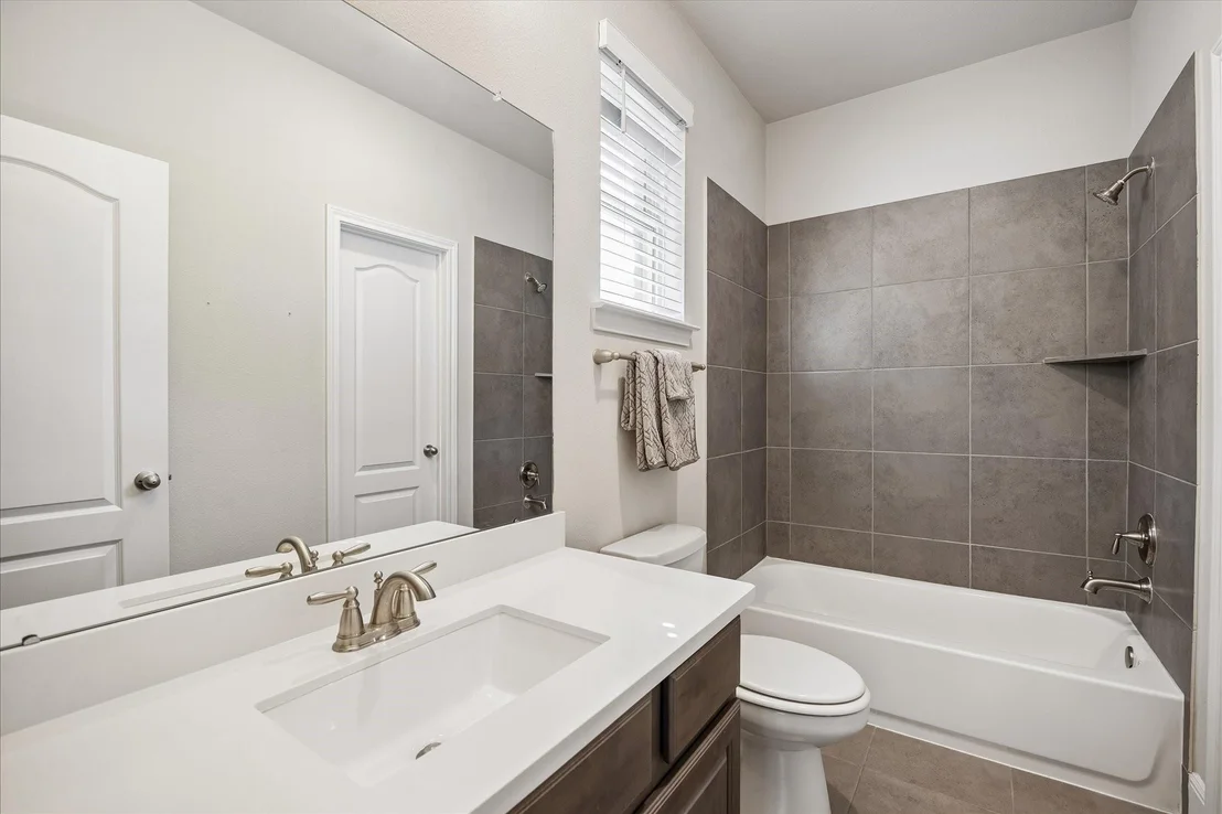 Photo of 15 Overland Heath Drive