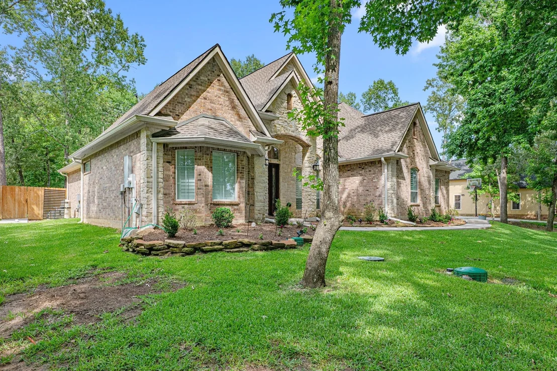 Photo of 11357 Lake Oak Dr Drive