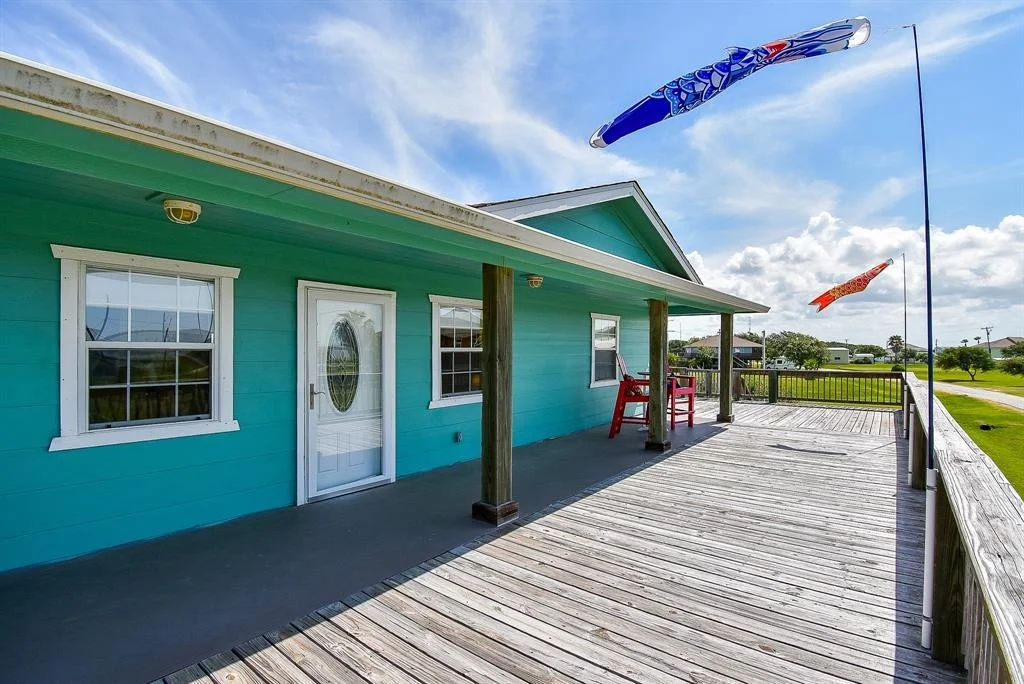 Photo of 1039 Bayview Drive
